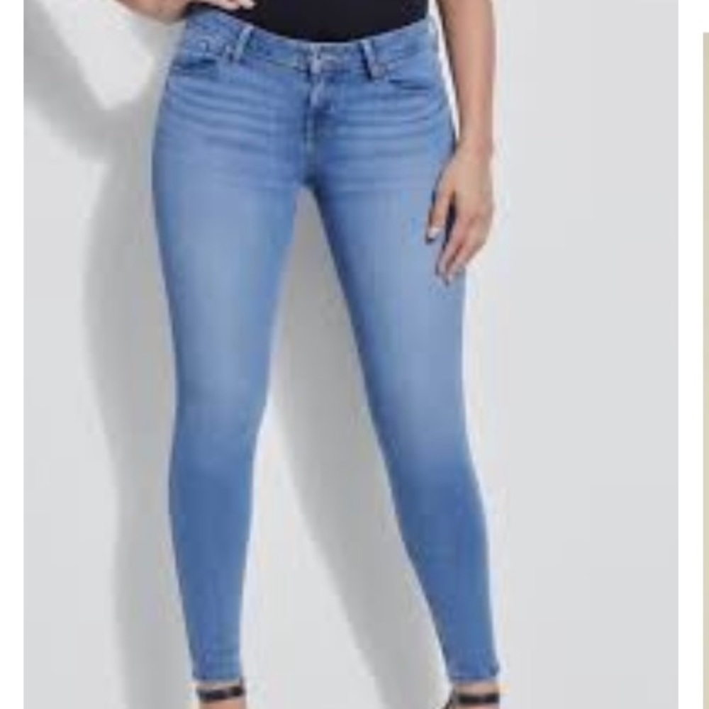 NWT GUESS Power Stretch Skinny Sz 28